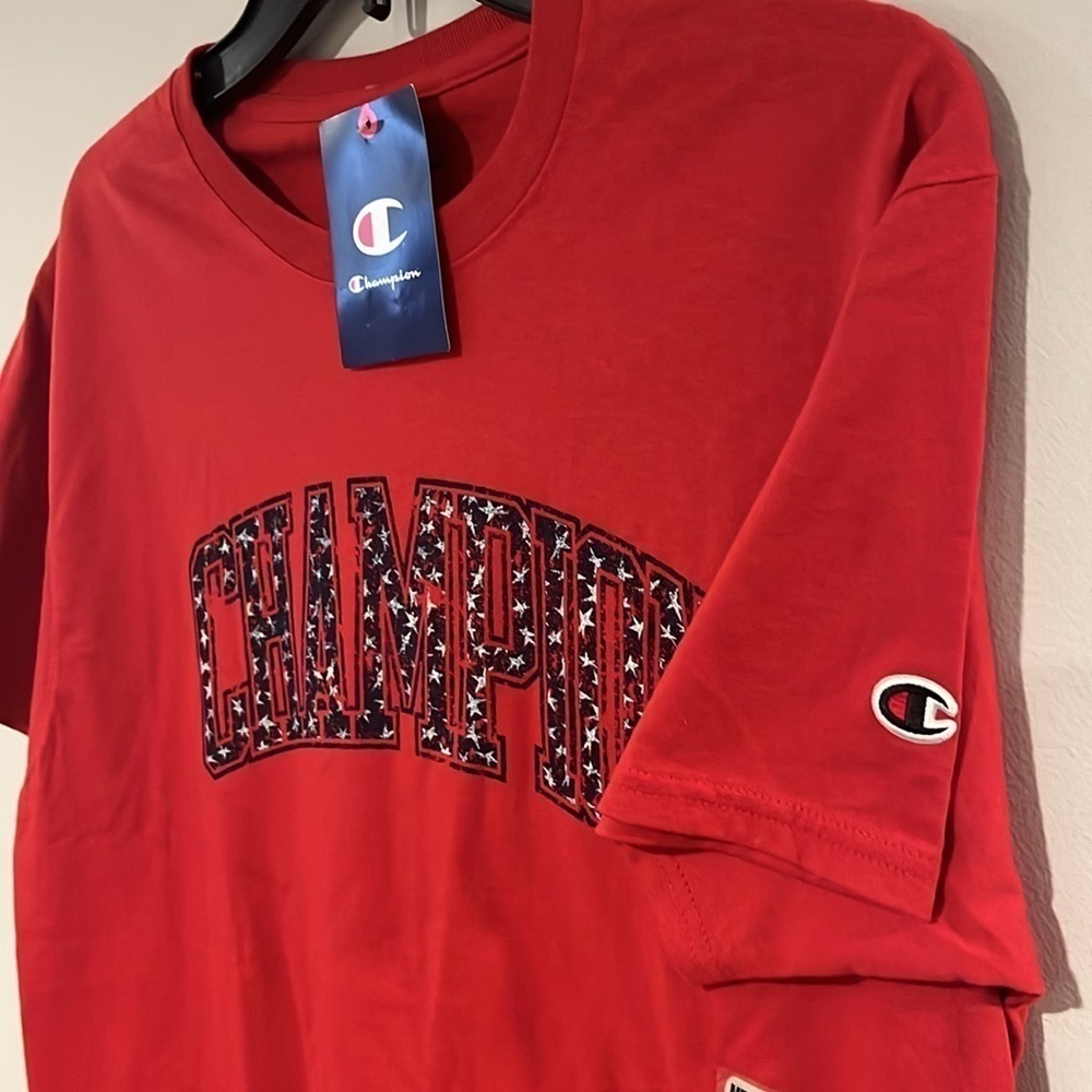 🆕 Men’s Patriotic Champion Red Tee with Blue Letters and White Stars Size M - Picture 3 of 9